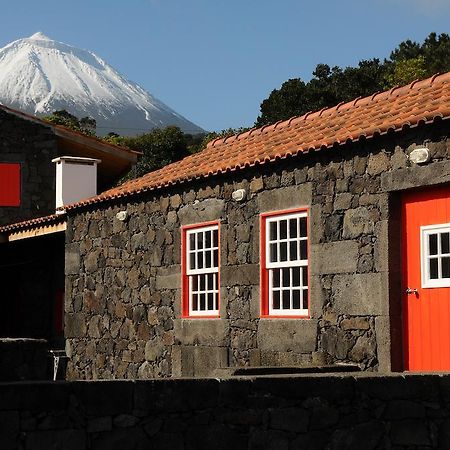 Casas Das Portas Do Mar E Das Portas Do Sol Sao Roque do Pico Bilik gambar