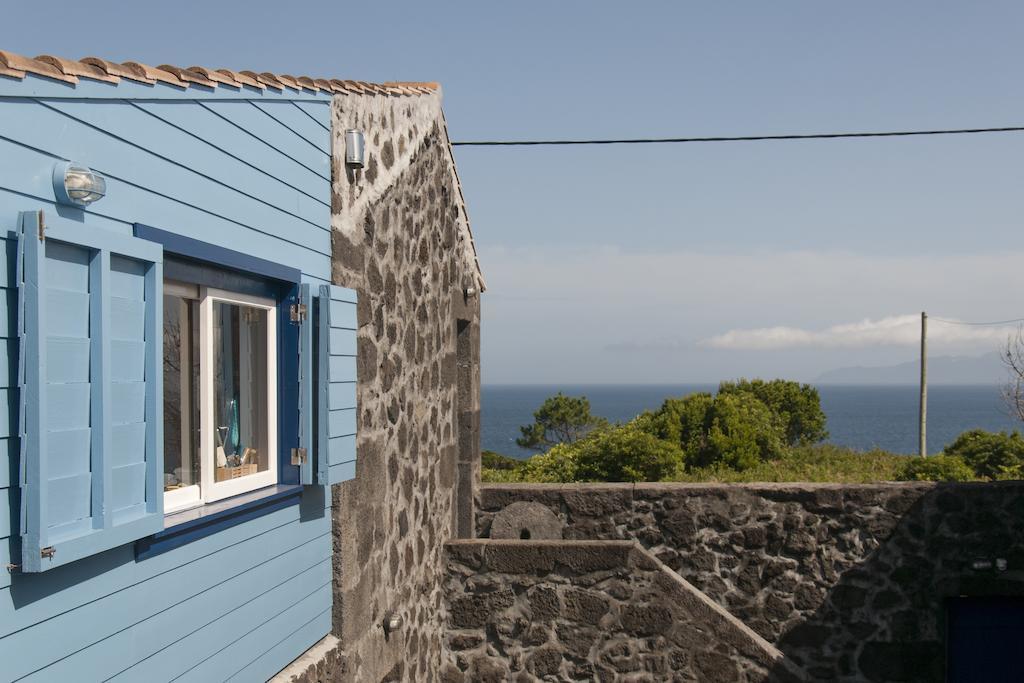 Casas Das Portas Do Mar E Das Portas Do Sol Sao Roque do Pico Bilik gambar